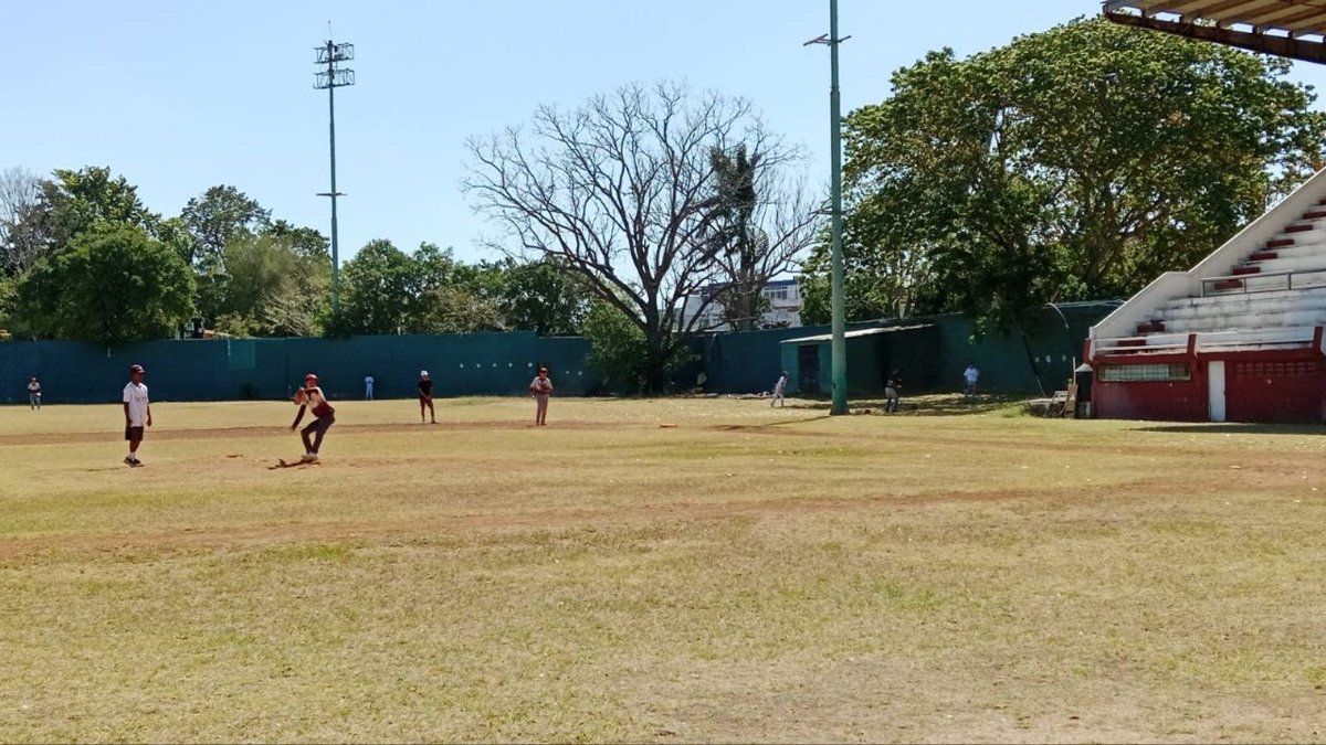 CIERRA SU PREPARACIÓN LA SELECCIÓN DE BÉISBOL 13-14 AÑOS, PARA EL MACRO REGIONAL