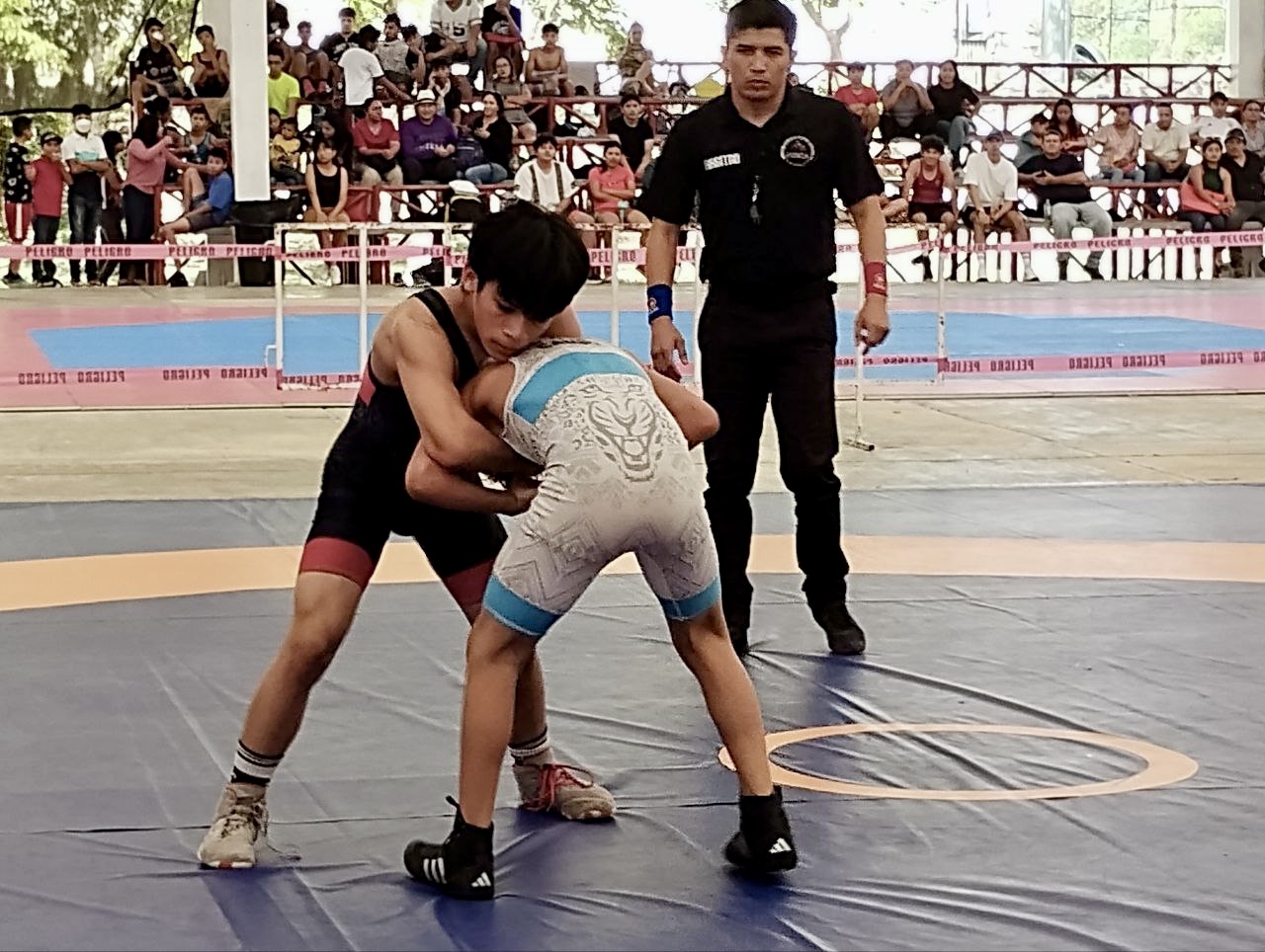 REALIZAN PRIMER SERIAL ESTATAL DE LUCHAS ASOCIADAS