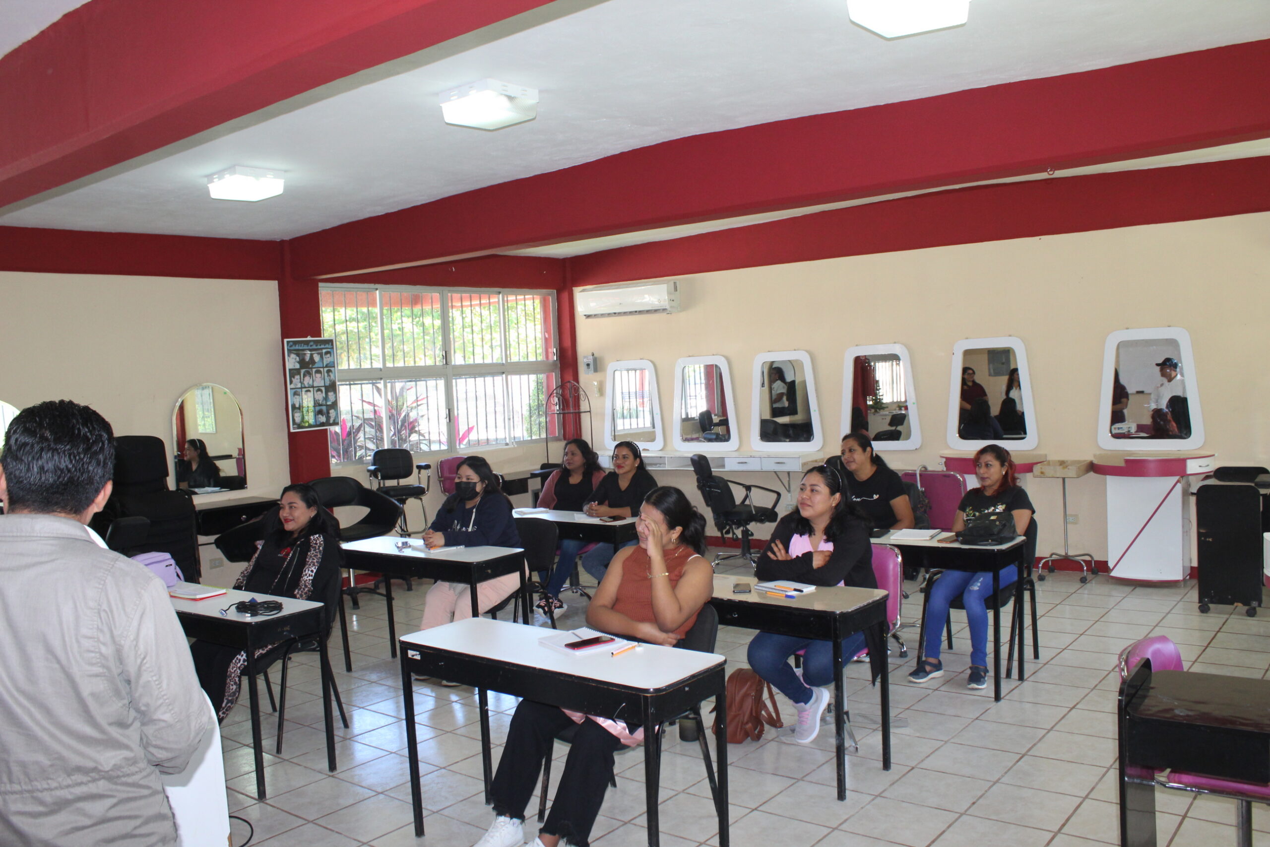 APERTURA DE LOS CURSOS "RUTAS DE APRENDIZAJE" EN ESTILISMO EN EL ICAT PLANTEL CANDELARIA