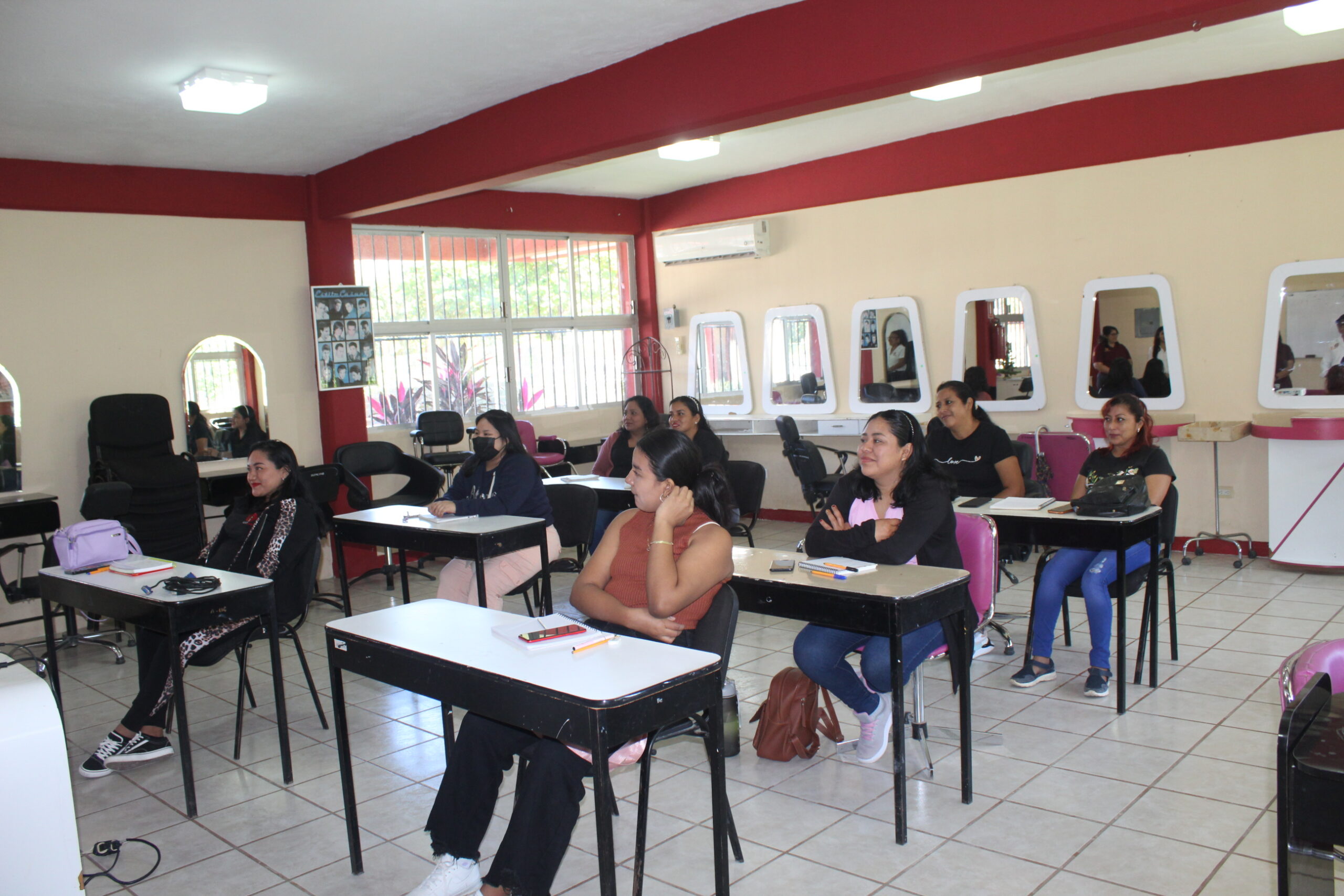 APERTURA DE LOS CURSOS "RUTAS DE APRENDIZAJE" EN ESTILISMO EN EL ICAT PLANTEL CANDELARIA