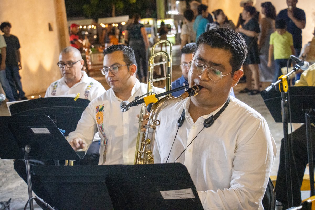 INSTITUTO DE CULTURA Y ARTES PRESENTA A LA BIG BAND DE JAZZ CAMPECHE EN EL CENTRO HISTÓRICO DE LA CIUDAD