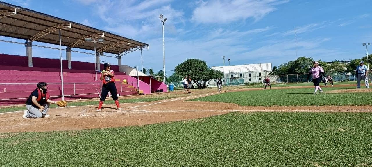 CONVOCAN A TRYOUT DE SÓFTBOL AMBAS RAMAS, EL VIERNES 14 DE FEBRERO