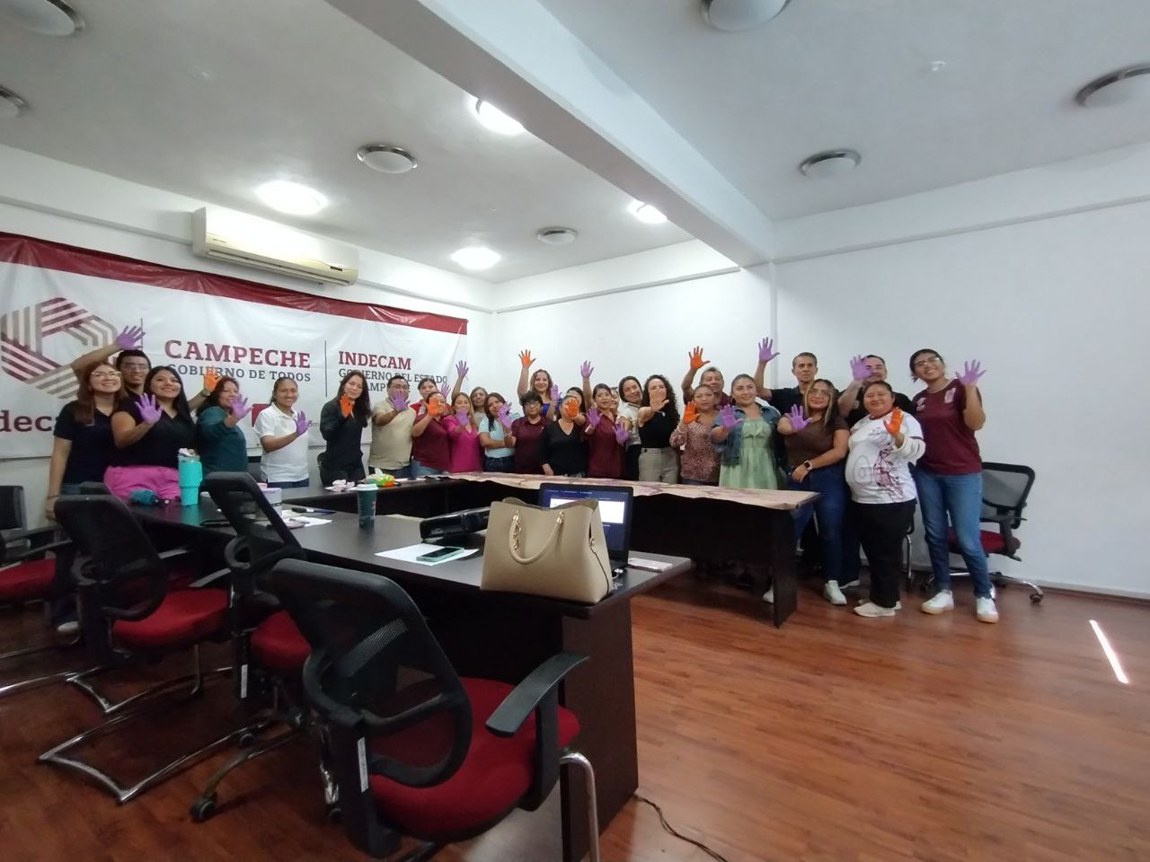 TALLER DE DEFENSA PERSONAL Y PLÁTICA SOBRE LOS DERECHOS DE LA MUJER, A PERSONAL DEL INDECAM