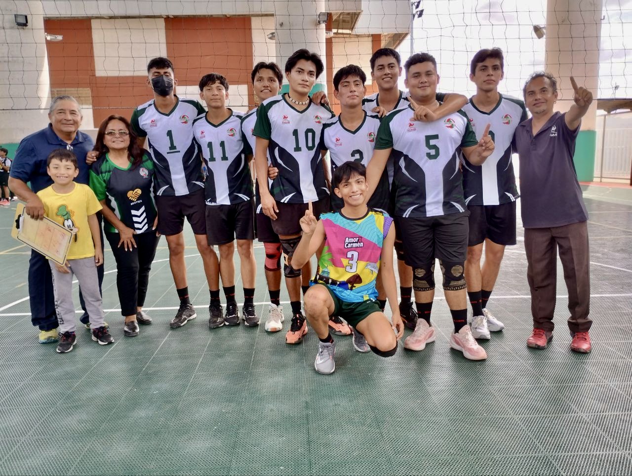 CAMPECHE Y CARMEN DIVIDEN PASES AL MACRO DE VOLEIBOL DE SALA