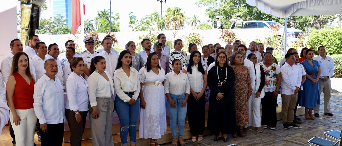 MTRA. KARLA BEATRIZ CHUC ESTRELLA ASISTE AL 165 ANIVERSARIO DEL CONGRESO CONSTITUYENTE DE CAMPECHE