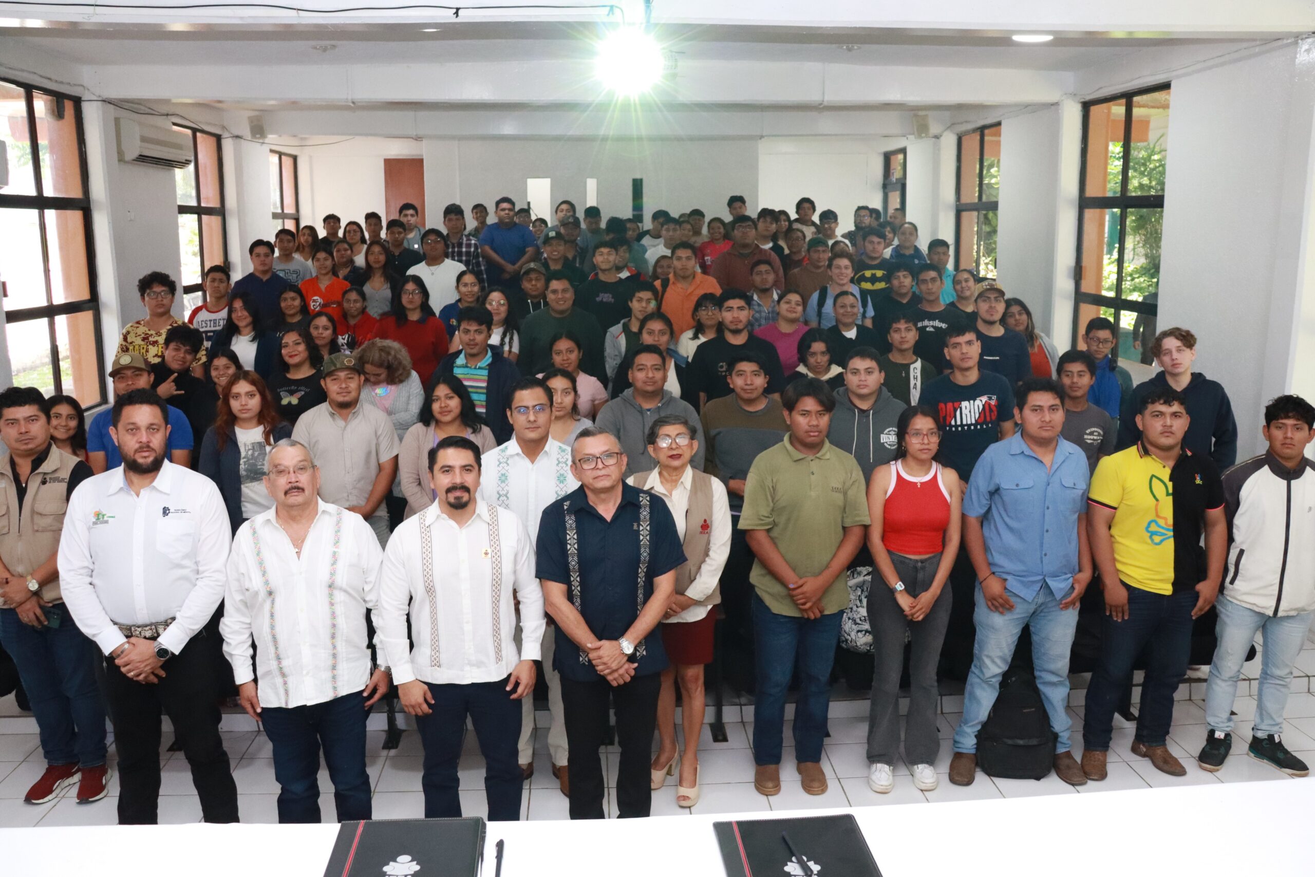 IEEA FIRMA CONVENIO DE ALFABETIZACIÓN CON TECNOLÓGICO DE CHINÁ