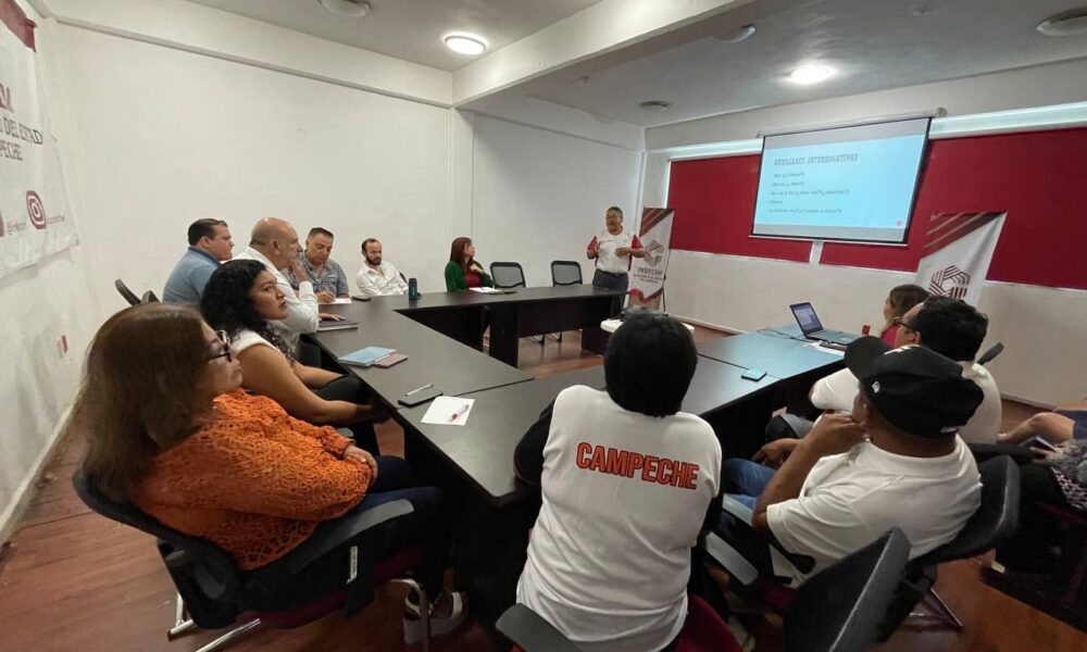 CON UNA CLASE DE MAYA TERMINA PROGRAMA DE CAPACITACIÓN EN EL INDECAM