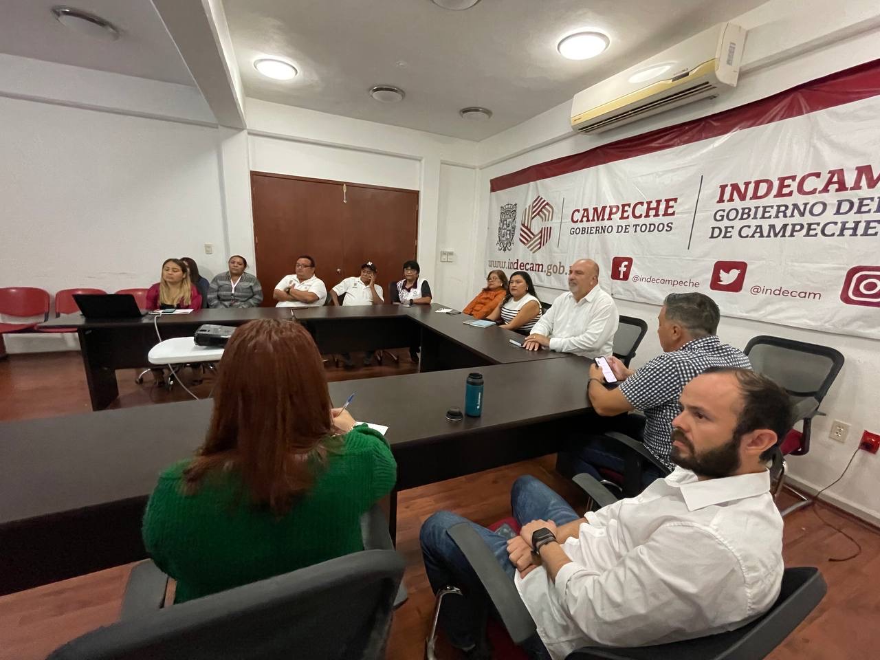CON UNA CLASE DE MAYA TERMINA PROGRAMA DE CAPACITACIÓN EN EL INDECAM