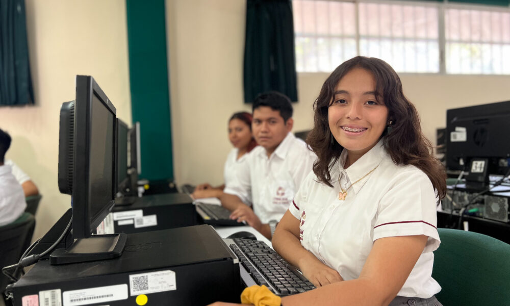 22 ESCUELAS DEL COBACAM CUENTAN CON INTERNET DEL JAGUAR