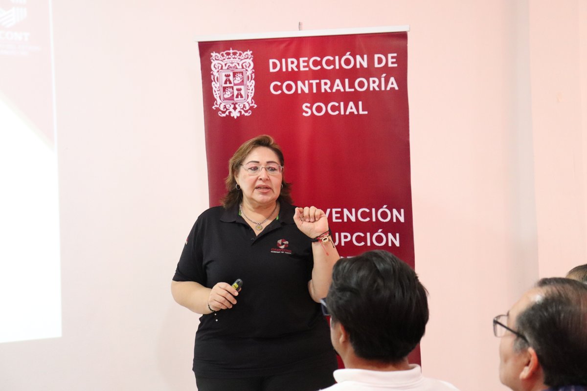 SERVIDORES PÚBLICOS DE LA SECONT SE CAPACITAN EN CÓDIGO DE ÉTICA PARA UN SERVICIO DE CALIDAD