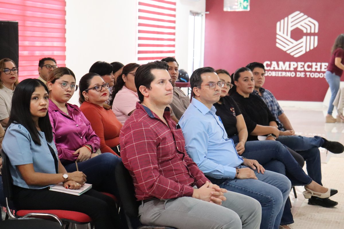 SERVIDORES PÚBLICOS DE LA SECONT SE CAPACITAN EN CÓDIGO DE ÉTICA PARA UN SERVICIO DE CALIDAD