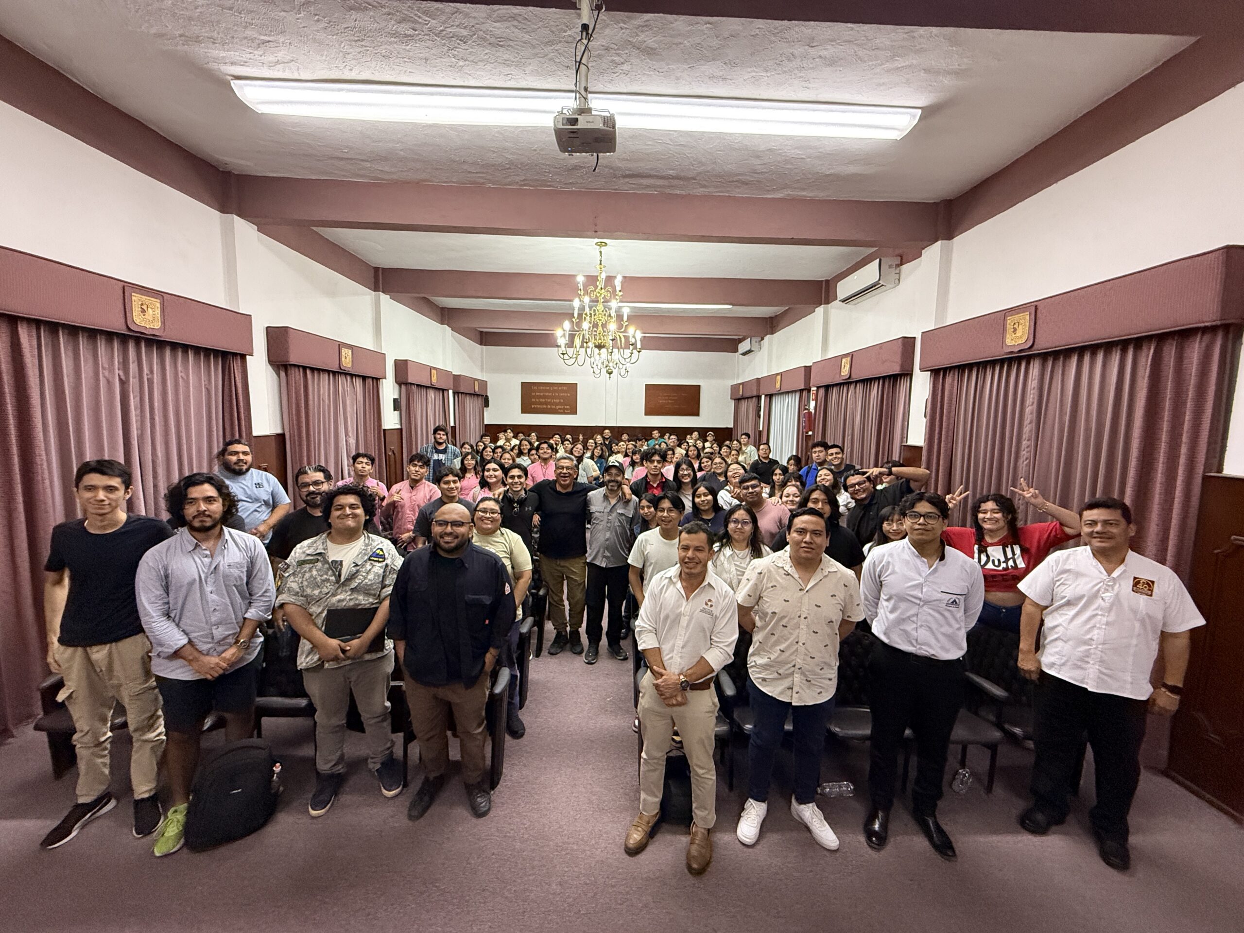 ORGANIZA SECTUR PLÁTICA PARA ESTUDIANTES CON PRODUCTORES DE CINE