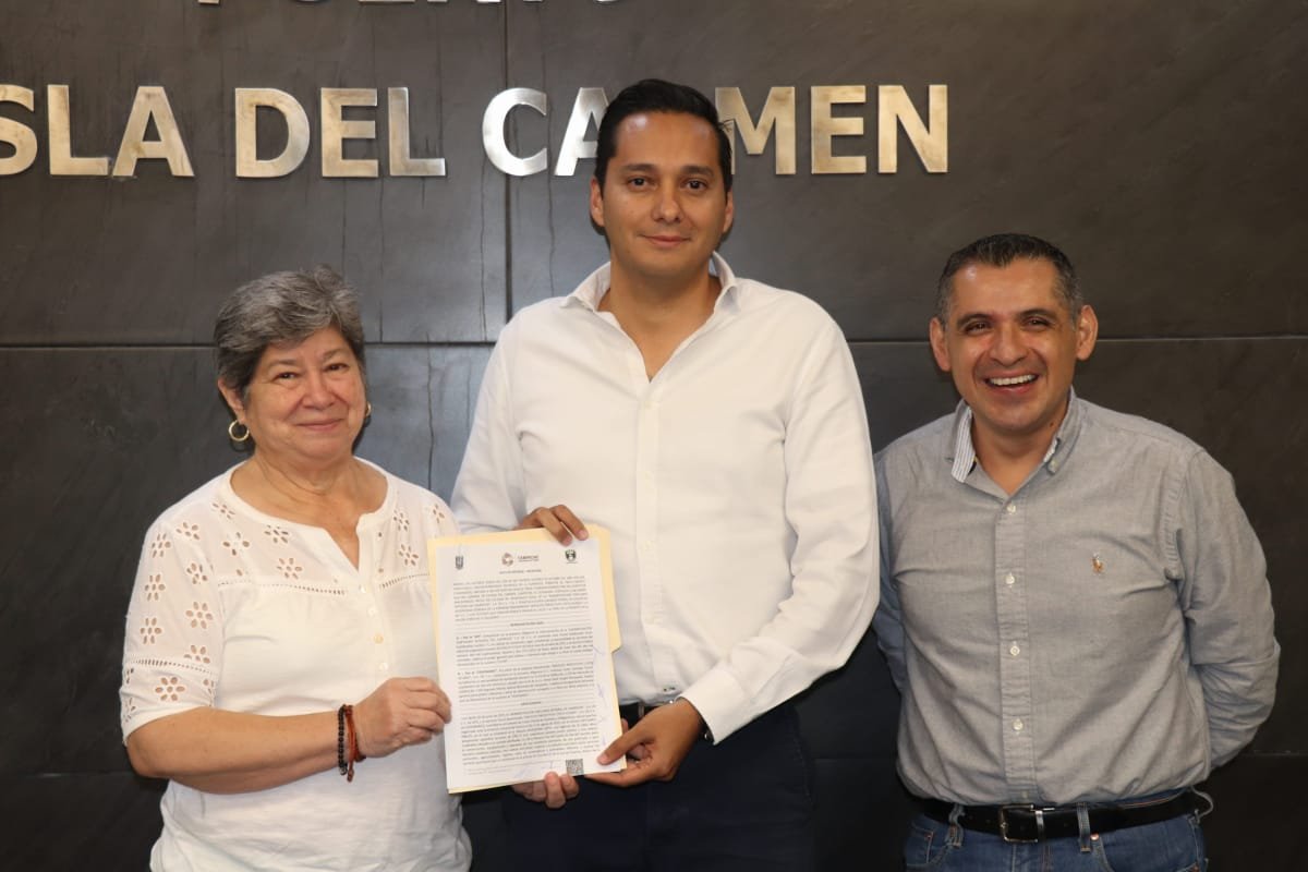 APICAM ENTREGA CESIÓN DE DERECHOS A NUEVA EMPRESA PARA OPERAR EN PUERTO ISLA DEL CARMEN