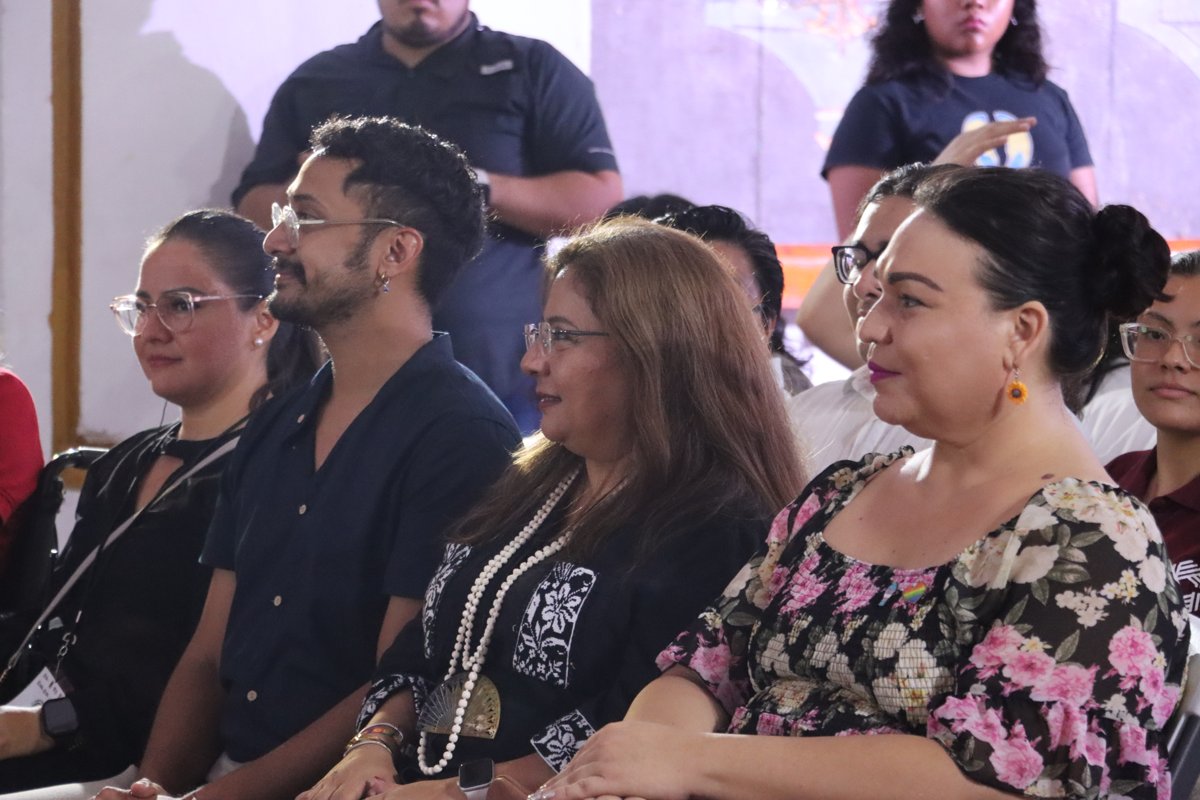 LA SECRETARÍA DE INCLUSIÓN Y EL INSTITUTO CAMPECHANO IMPULSAN ESPACIOS INCLUYENTES CON EL POETA LÁZARO IZAEL