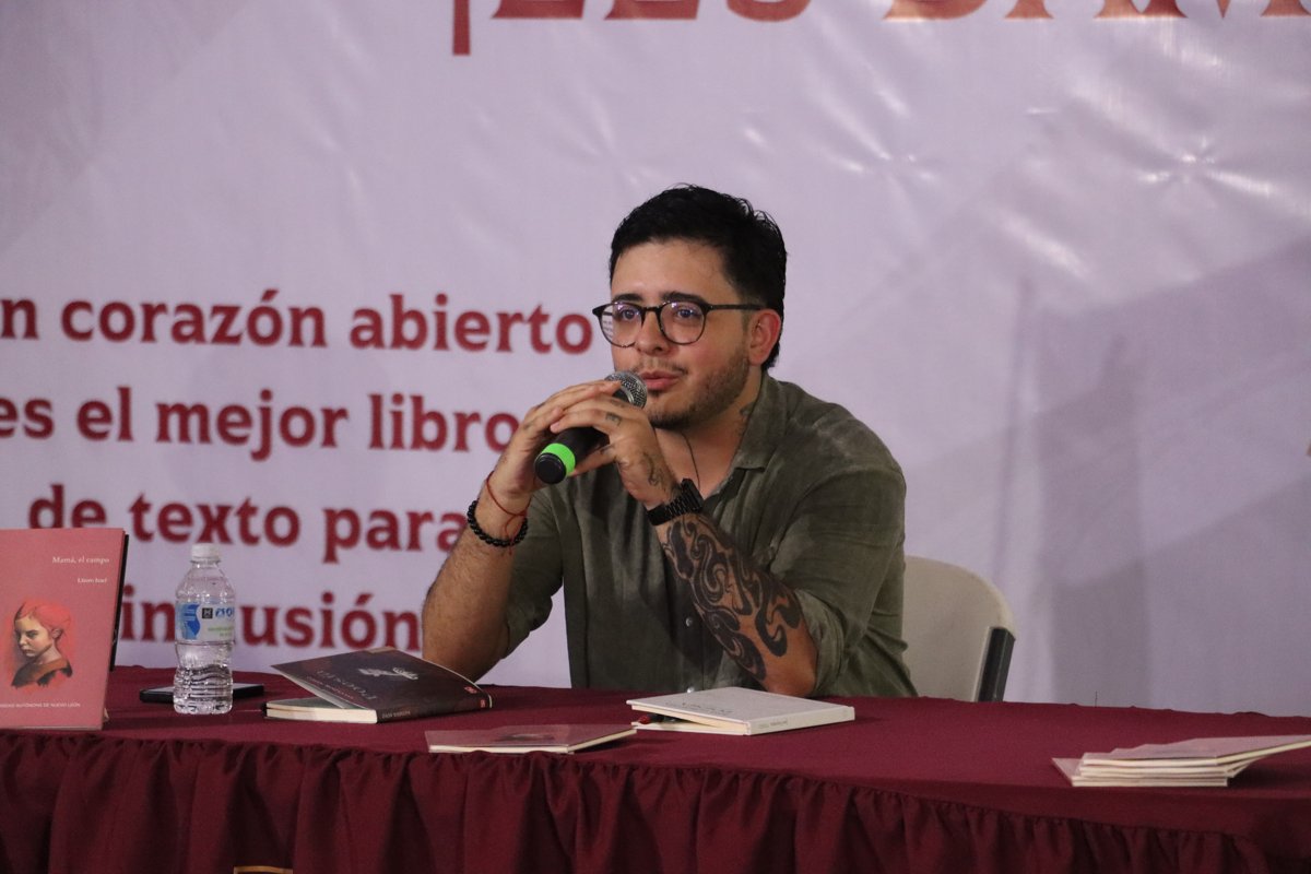 LA SECRETARÍA DE INCLUSIÓN Y EL INSTITUTO CAMPECHANO IMPULSAN ESPACIOS INCLUYENTES CON EL POETA LÁZARO IZAEL