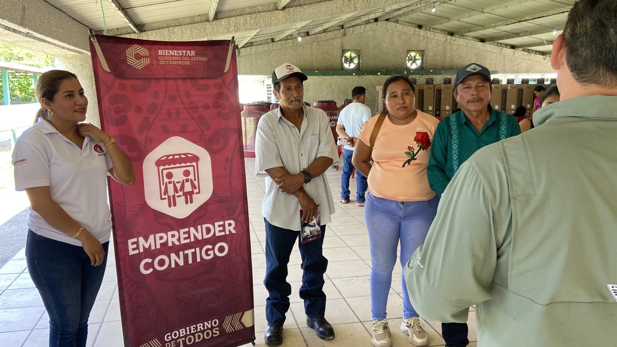 SECRETARÍA DE BIENESTAR ENTREGA APOYOS ECONÓMICOS A ALUMNOS DE EMPRENDIMIENTO DEL ICAT ACCIÓN MÓVIL PALIZADA