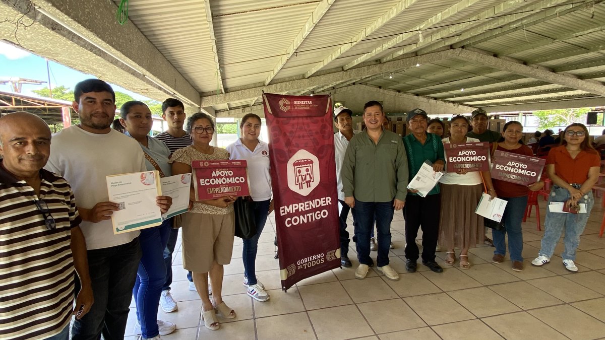 SECRETARÍA DE BIENESTAR ENTREGA APOYOS ECONÓMICOS A ALUMNOS DE EMPRENDIMIENTO DEL ICAT ACCIÓN MÓVIL PALIZADA