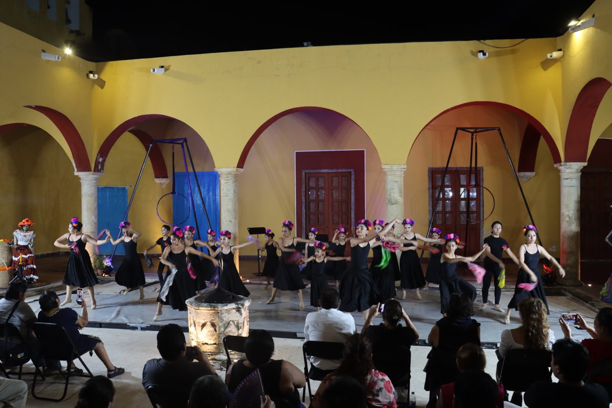 EL CENTRO CULTURAL "EL CLAUSTRO" CELEBRÓ EL FESTIVAL DE LA VIDA Y LA MUERTE