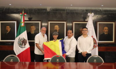 APCEC RECIBE LÁBAROS PATRIOS DE NACIONES HERMANAS DE LATINOAMÉRICA