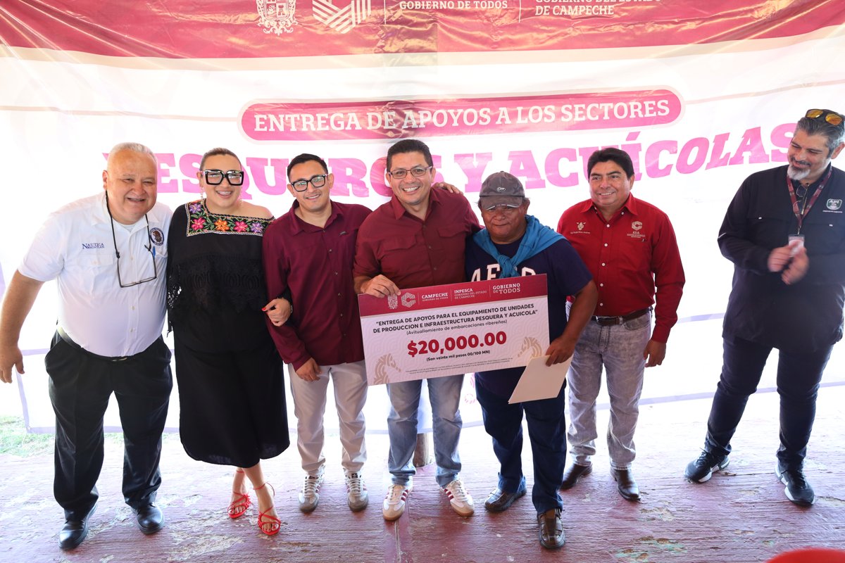 ENTREGA DE APOYOS A PESCADORES EN LERMA