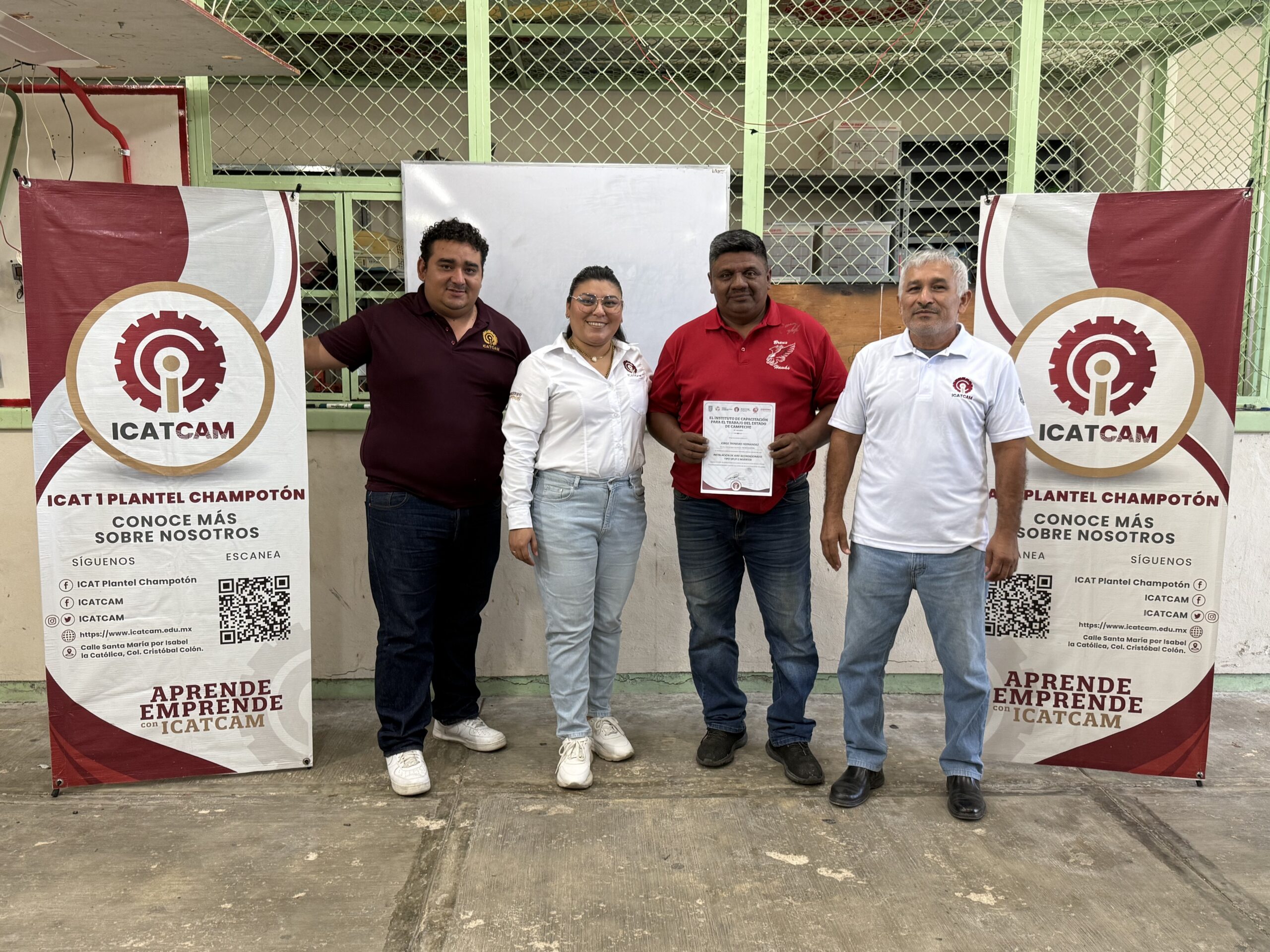 EL ICAT PLANTEL CHAMPOTÓN CELEBRA CON ÉXITO LA FINALIZACIÓN DE LOS CURSOS DE AIRE ACONDICIONADO, REFRIGERACIÓN Y ELECTRICIDAD