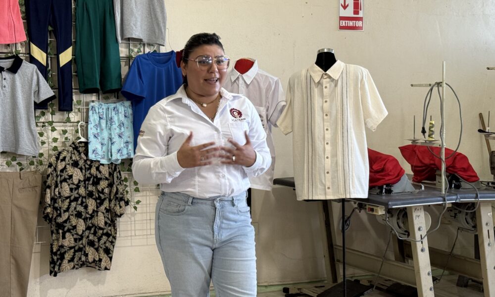 EL ICAT PLANTEL CHAMPOTÓN ENTREGA CONSTANCIAS DEL CAMPO FORMATIVO “VESTIDO Y TEXTIL”