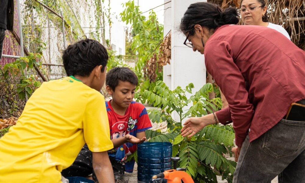 SEMABICCE LLEVA TALLER DE HUERTOS A LOS CDC DE CAMPECHE