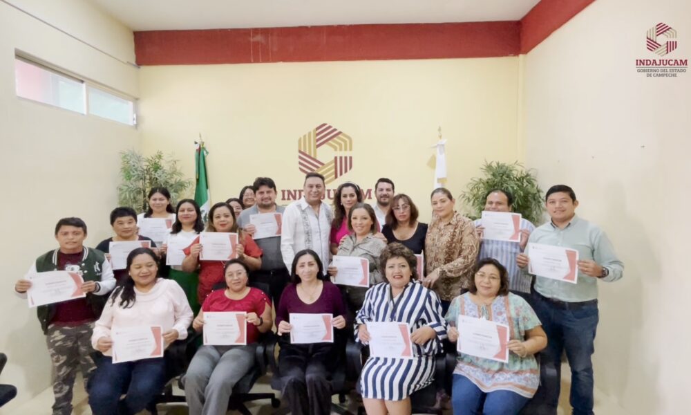 ENTREGAN CONSTANCIAS DEL TALLER DE SALUD MENTAL EN EL INDAJUCAM