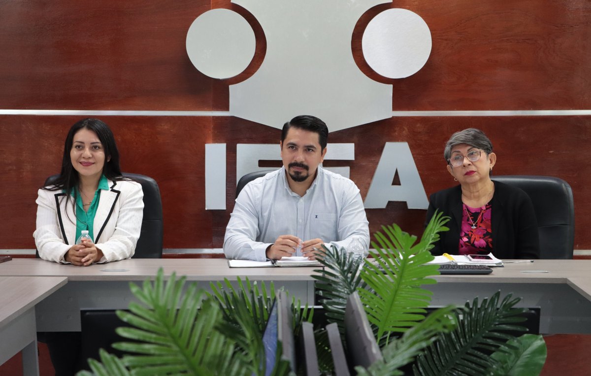 “EL IEEA Y DEPENDENCIAS ESTATALES SEGUIRÁN SUMANDO VOLUNTADES PARA ALFABETIZAR A MÁS PERSONAS EN CAMPECHE.”