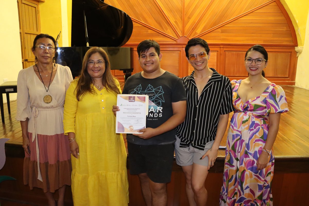 ARTE, IDENTIDAD Y ORGULLO: CONCLUYE CON ÉXITO EL TALLER DRAG “DRAG & ARTE EN MOVIMIENTO” EN EL MARCO DE LAS JORNADAS INTERINSTITUCIONALES DE LA INCLUSIÓN