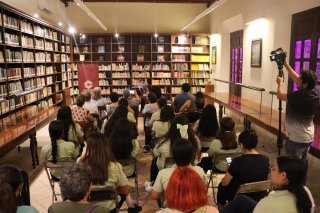 “CONECTANDO CON EL PASADO”: PERIODISTA Y ESCRITORA LLAMA A RESCATAR TRADICIONES CAMPECHANAS ANTE LA MODERNIDAD