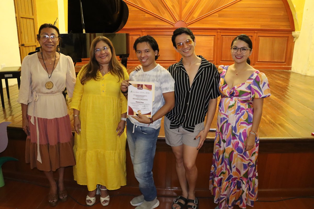 ARTE, IDENTIDAD Y ORGULLO: CONCLUYE CON ÉXITO EL TALLER DRAG “DRAG & ARTE EN MOVIMIENTO” EN EL MARCO DE LAS JORNADAS INTERINSTITUCIONALES DE LA INCLUSIÓN