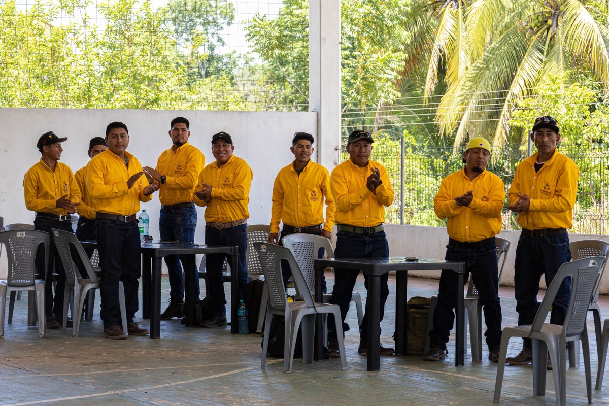 RECONOCEN A COMBATIENTES DE INCENDIOS FORESTALES