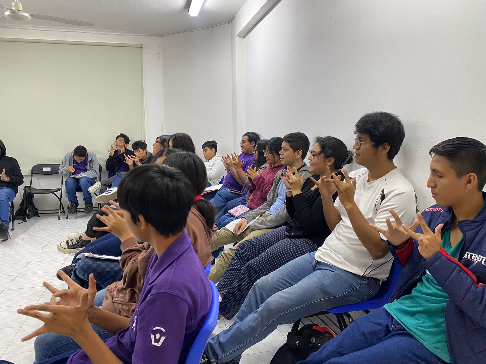 LENGUA DE SEÑAS MEXICANA: UN PASO HACIA LA INCLUSIÓN EN CUME MÉXICO