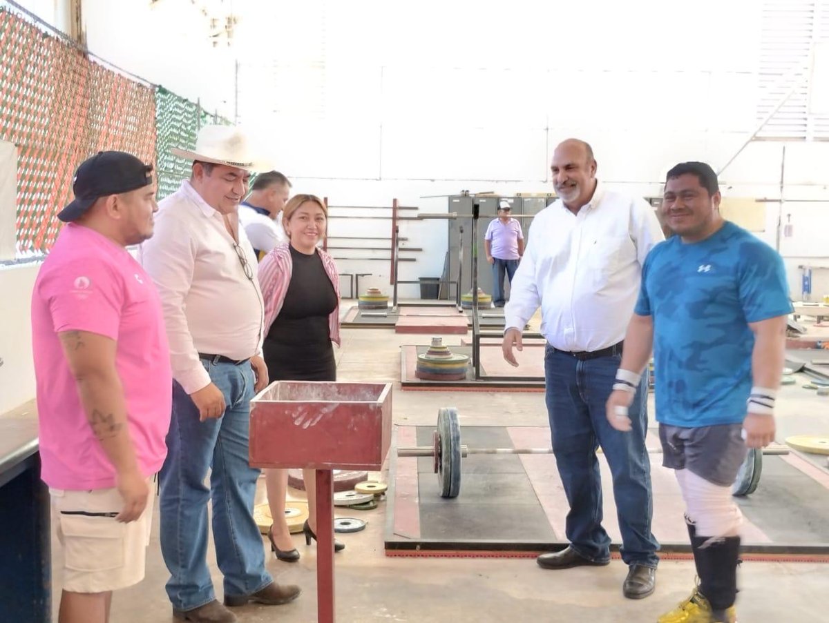 INTERESANTE REUNIÓN DE TRABAJO ENTRE EL DIRECTOR DEL INDECAM Y EL ALCALDE DE CANDELARIA