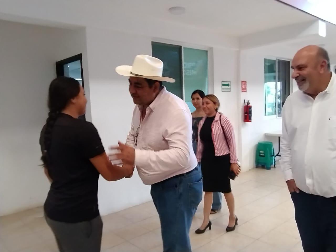 INTERESANTE REUNIÓN DE TRABAJO ENTRE EL DIRECTOR DEL INDECAM Y EL ALCALDE DE CANDELARIA
