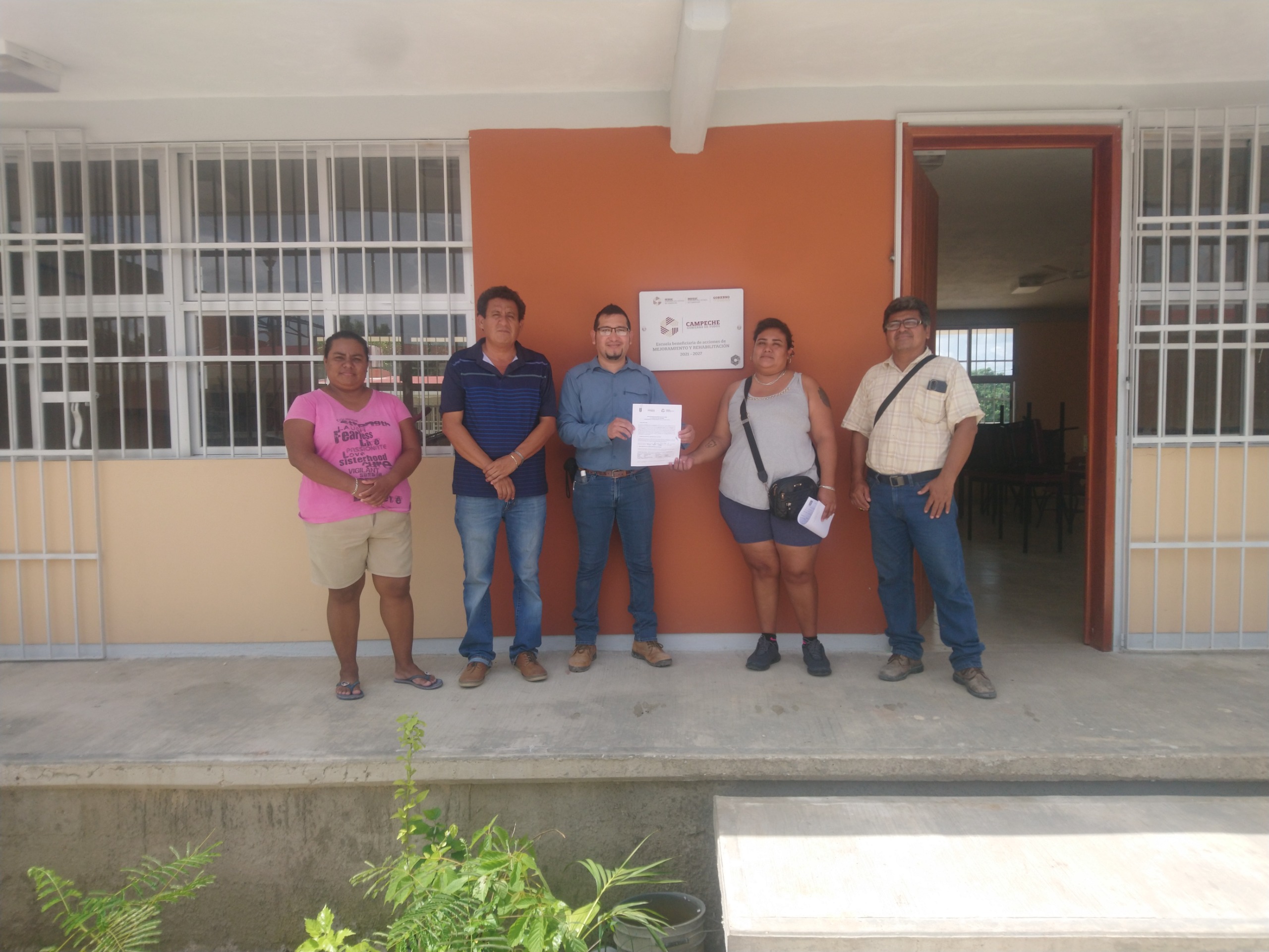 ENTREGA RECEPCIÓN DE LOS TRABAJOS DE CONSTRUCCIÓN Y REHABILITACIÓN DE LA PRIMARIA BENITO JUÁREZ