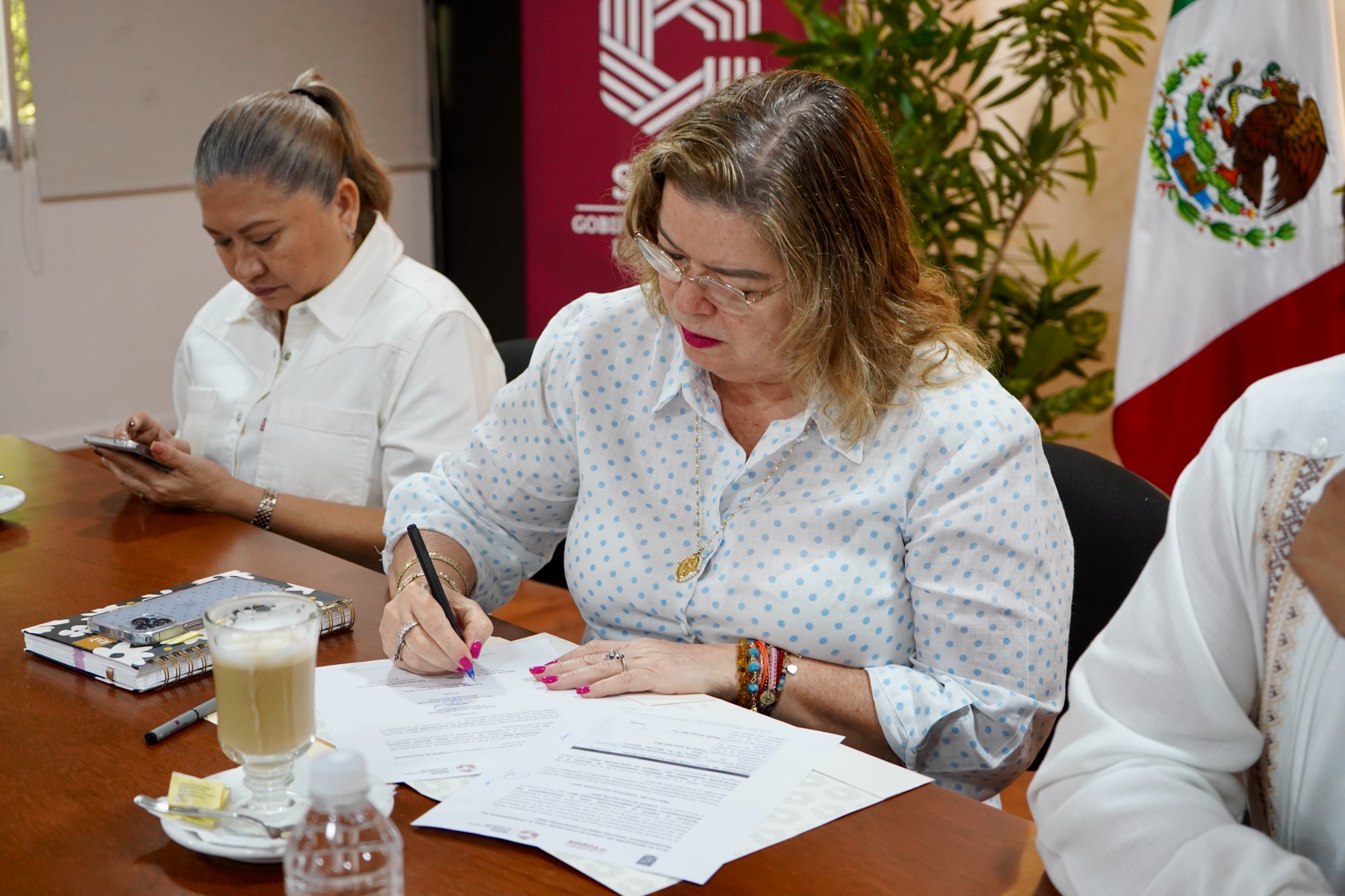 SE INSTALÓ EL COMITÉ DE EVALUACION DEL RECONOCIMIENTO “MAESTRO EMÉRITO CAMPECHANO 2025”