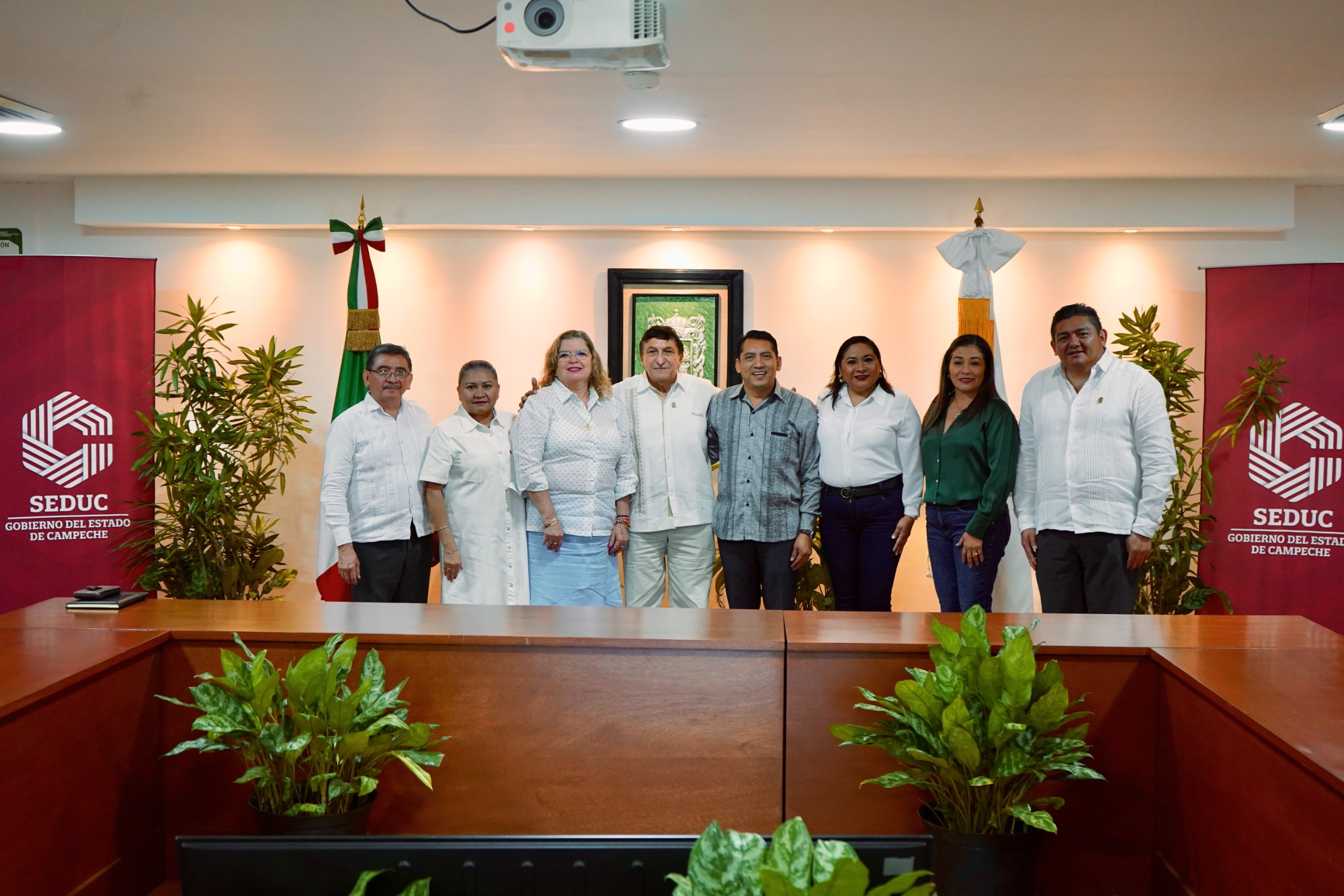 SE INSTALÓ EL COMITÉ DE EVALUACION DEL RECONOCIMIENTO “MAESTRO EMÉRITO CAMPECHANO 2025”