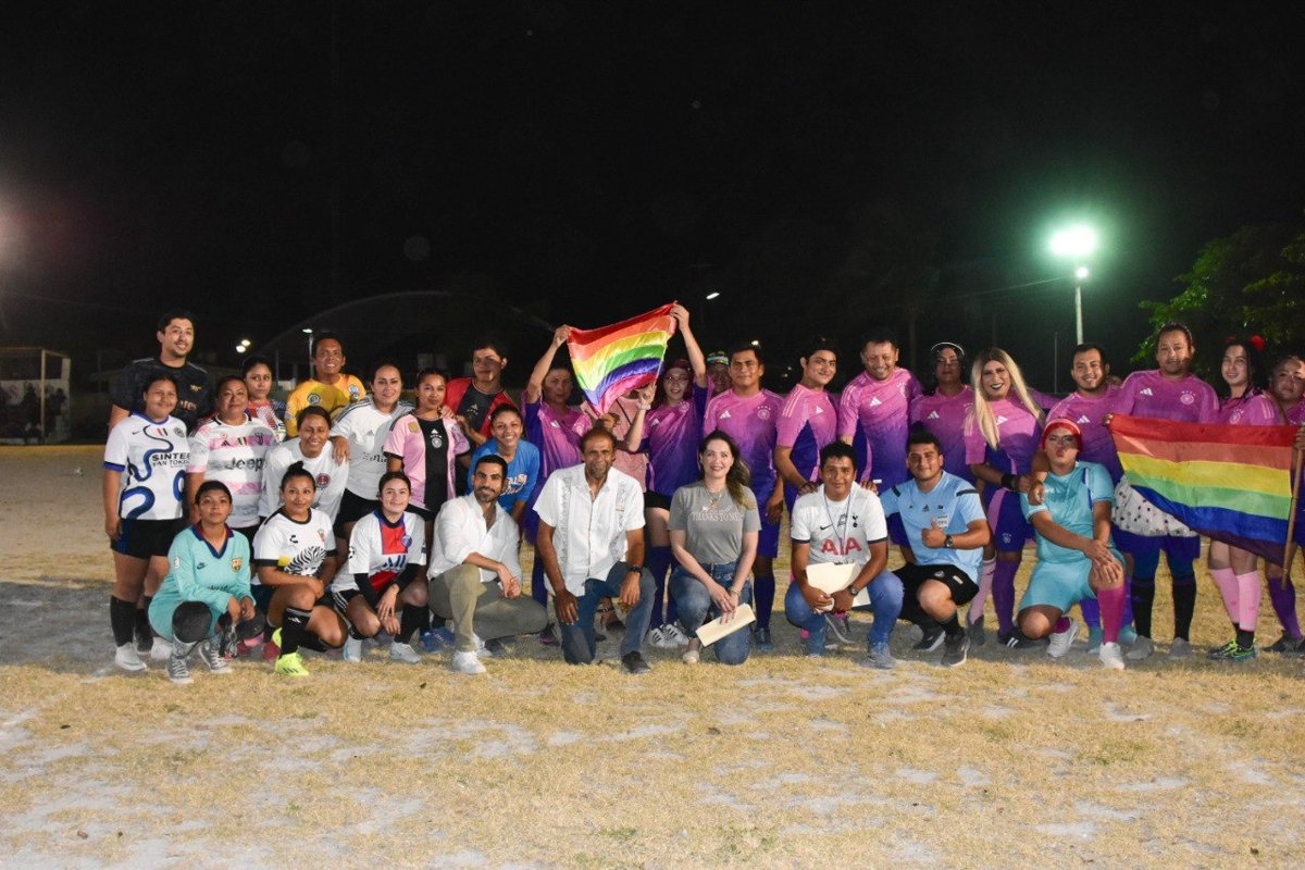 FOMENTAN EL DEPORTE CON PARTIDO AMISTOSO EN ISLA AGUADA