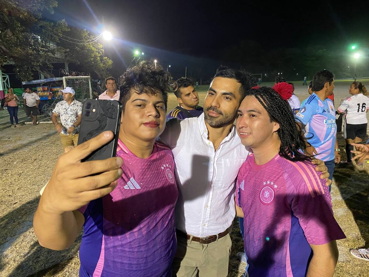 FOMENTAN EL DEPORTE CON PARTIDO AMISTOSO EN ISLA AGUADA