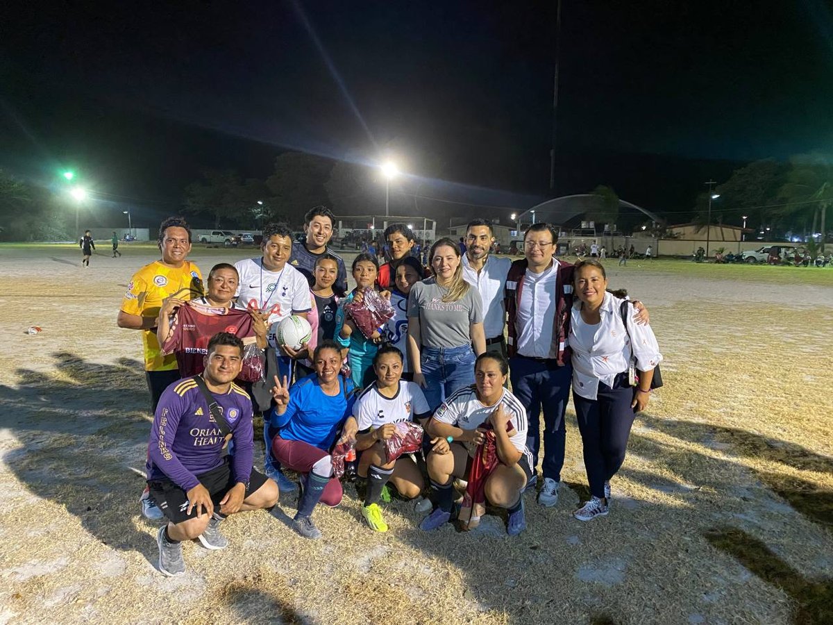 FOMENTAN EL DEPORTE CON PARTIDO AMISTOSO EN ISLA AGUADA