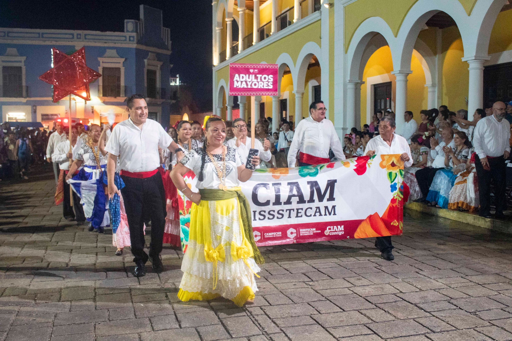 PARTICIPA CIAM ISSSTECAM EN CAMINATA CAMPECHE 2024
