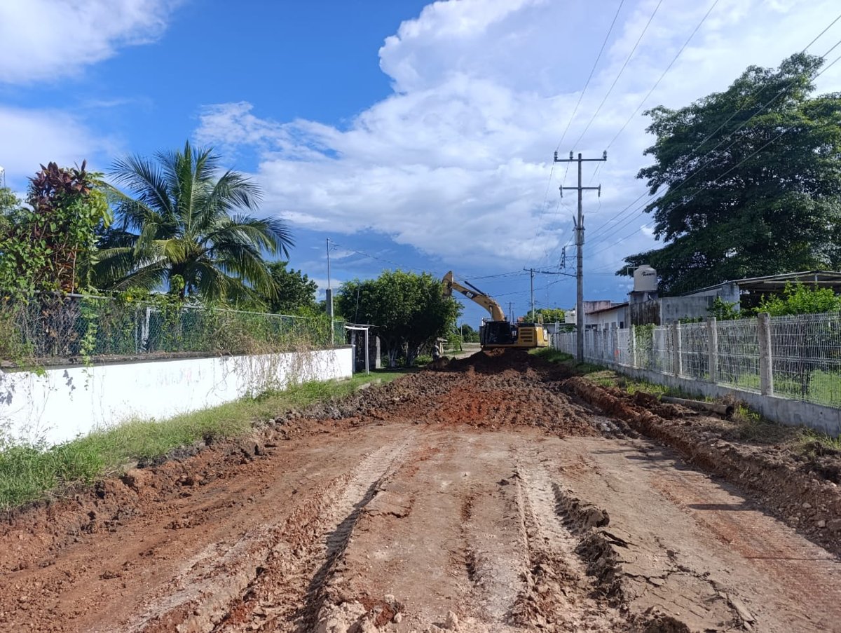 PAVIMENTACIÓN Y MANTENIMIENTO DE DIVERSAS CALLES EN LA LOCALIDAD DE AGUACATAL, MUNICIPIO DE CARMEN