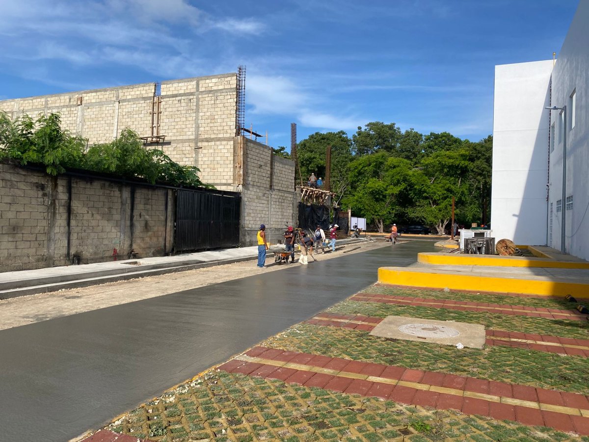 PAVIMENTACIÓN Y MANTENIMIENTO DE DIVERSAS CALLES EN LA LOCALIDAD DE CIUDAD DEL CARMEN, MUNICIPIO CARMEN