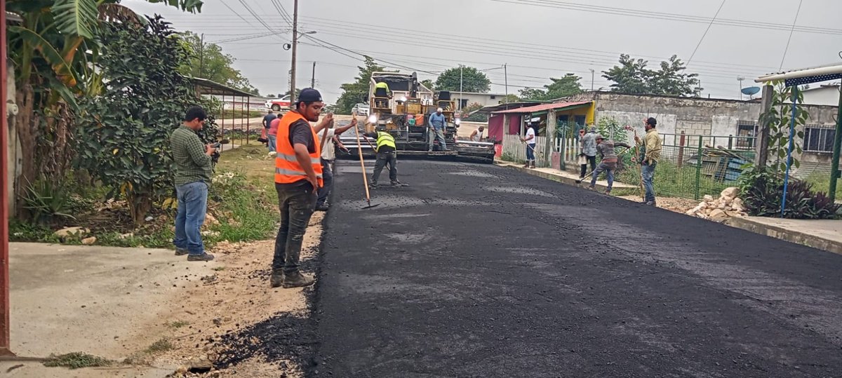 PAVIMENTACIÓN Y MANTENIMIENTO DE DIVERSAS CALLES EN LA LOCALIDAD DE CIUDAD DEL CARMEN, CARMEN
