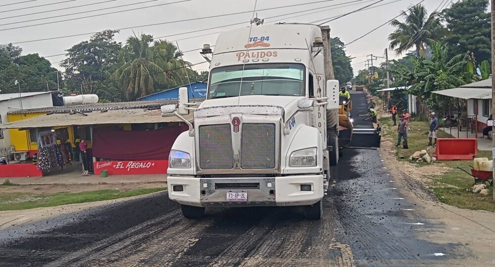 PAVIMENTACIÓN Y MANTENIMIENTO DE DIVERSAS CALLES EN LA LOCALIDAD DE CIUDAD DEL CARMEN, CARMEN