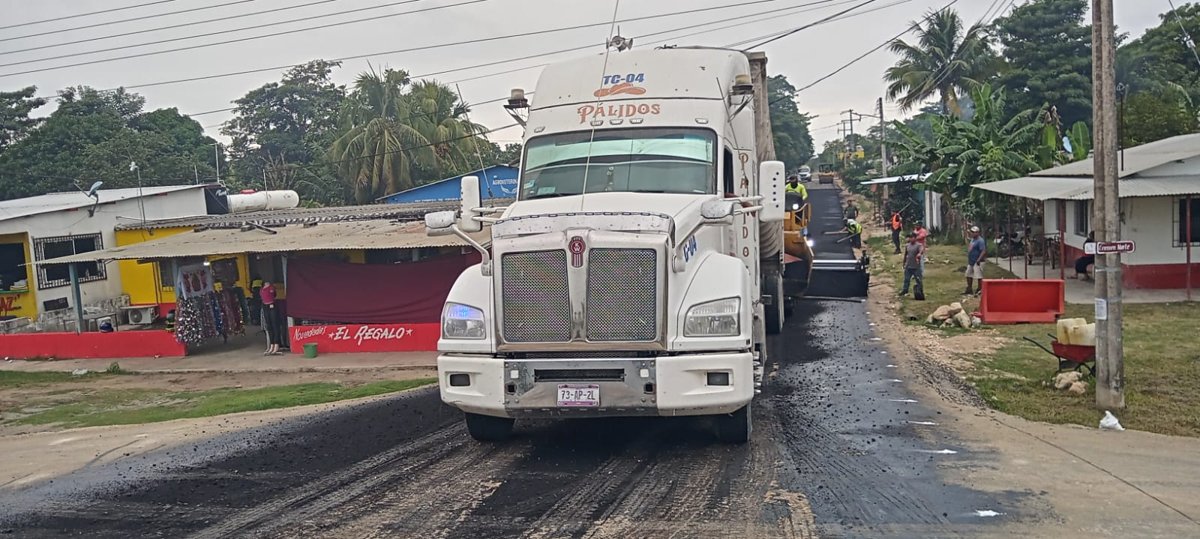 PAVIMENTACIÓN Y MANTENIMIENTO DE DIVERSAS CALLES EN LA LOCALIDAD DE CIUDAD DEL CARMEN, CARMEN