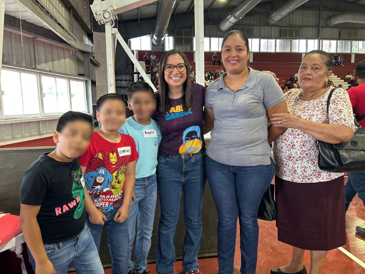 FUNDACIÓN PABLO GARCÍA ENTREGA 1,502 BECAS A ESTUDIANTES DEL MUNICIPIO DE CAMPECHE