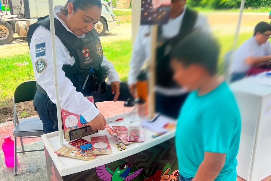 PRESENTE LA POLICÍA ESTATAL EN LA CARAVANA LO HACEMOS DE CORAZÓN